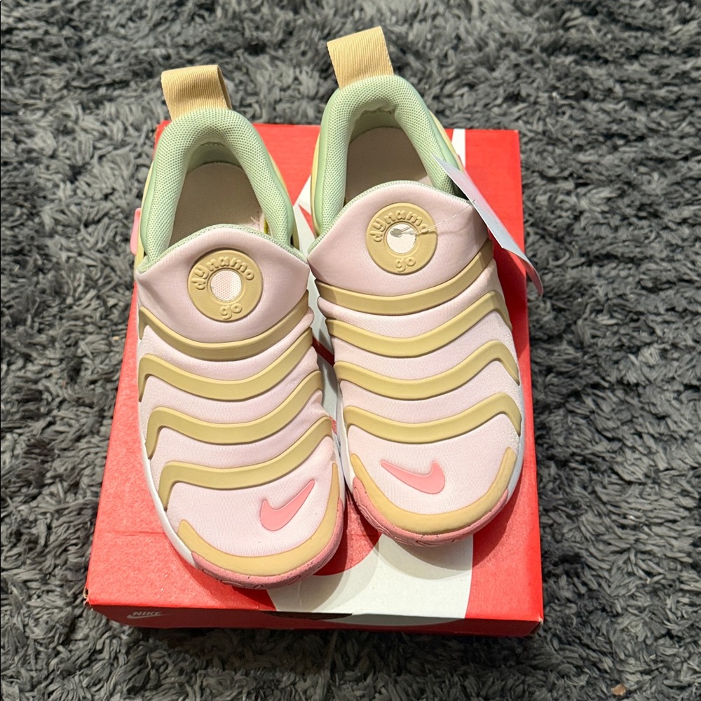 NWT* Nike Flyease Dynamo Go sz 1Y - Picture 2 of 10